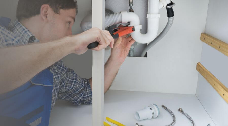 Expert burst pipe repair services in Lissie, TX